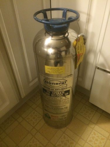 Vintage &#034;General&#034; Fire Extinguisher Model IW-500b