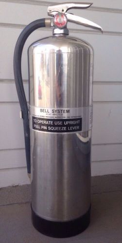 2 1/2 GALLON AMEREX WATER FIRE EXTINGUISHER MODEL 240 AIR SCHRADER, REFILLABLE.