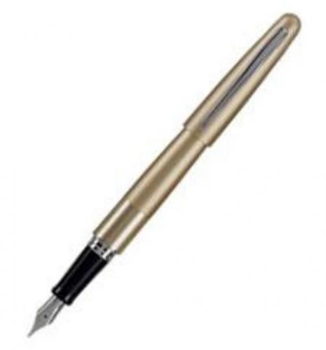 Pilot Metropolitan Medium Fountain Pen Gold Barrel Plain Accents
