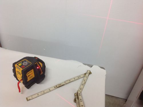 CST/berger XLP-34 Mini-Line &amp; Point Laser Level. Ships Without Batteries