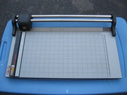 Kodak Professional M3 Series Trimmer 18&#034;   CUTS GREAT  CLEAN  NICE  FREE SHIP