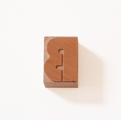 Letterpress Bauhaus uppercase wood type 8 line - 75 pieces