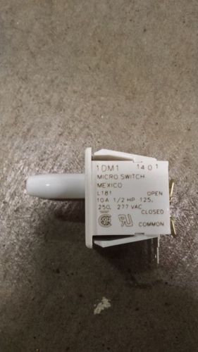 Dryer Micro Switch 1DM1 250.277VAC   4C