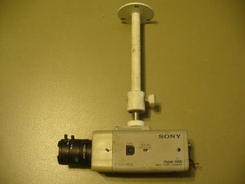 SONY CCD-IRIS B&amp;W Security Video Camera SPT-M124 with Mounting Bracket  S2