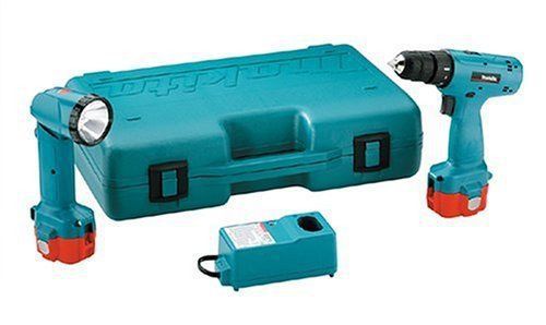 New makita 6227dwle 12-volt ni-cad 3/8&#034; cordless driver/drill kit  w/ flashlight for sale