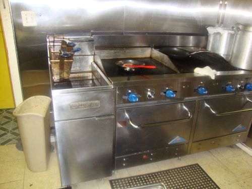60&#034; COMMERCIAL 2 BURNER / 2 OVENS / 2 FOOT GRILL / 2 FOOT CHARBROIL GAS RANGE