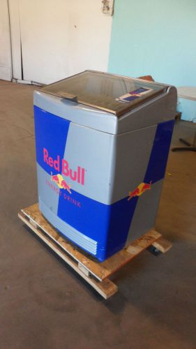 &#034;MRI&#034; HD COMMERCIAL REDBULL REFRIGERATED  DISPLAY COOLER/CASE FOR BEVERAGES