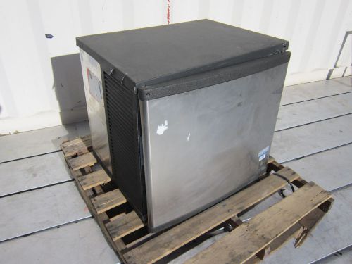 Manitowic Ice Maker Without Storage Means Model QD802A