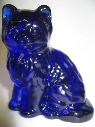 Cobalt blue glass Cat / Kitten paperweight kitty art figurine dark sitting heavy