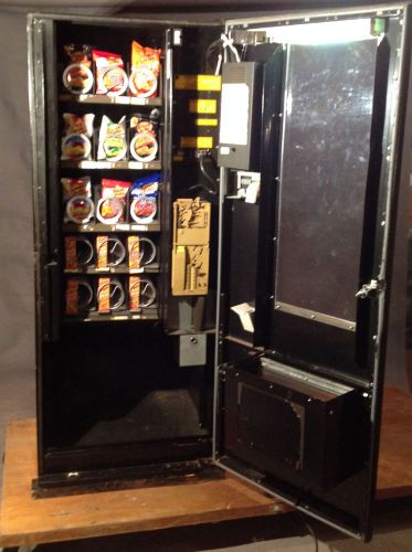 Snack vending machine working great.
