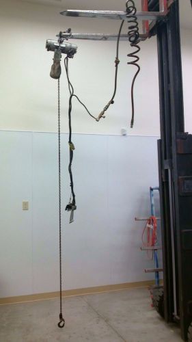 Gardner denver pneumatic air chain hoist 10 foot lift, 300lb mod p1ha03lplsaba03 for sale