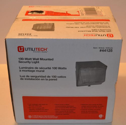 100 watt wall mounted security light. utilitech for sale