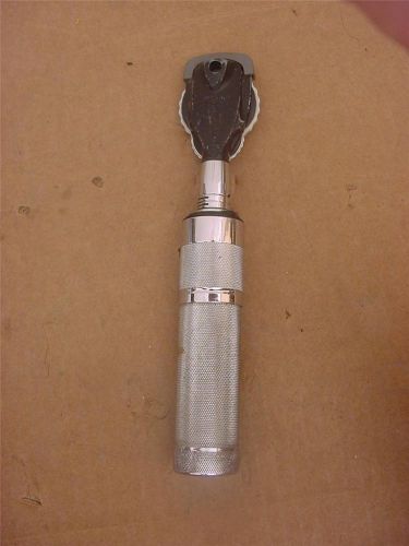 WELCH ALLYN - OPHTHALMOSCOPE HAND TOOL - W/ HANDLE &amp; BATTERY