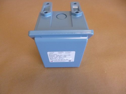 United electric j402-376 pressure switch , 0 - 500 psi , 480 vac 15a , 316ss for sale