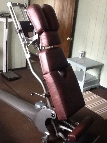 Zenith 210 Hi-Low chiropractic table