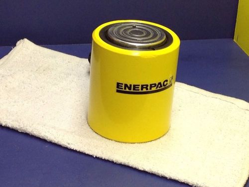 ENERPAC RCS-302 Hydraulic Cylinder Low Pro 30 Ton, 2.44&#034; Stroke NICE! USA Made!