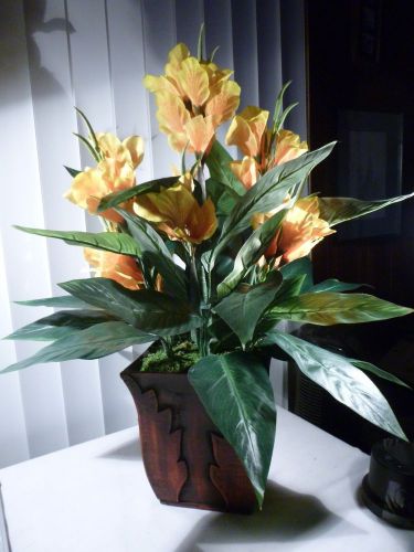 27 x 21 inch Calla Lily plant - floral - home decor