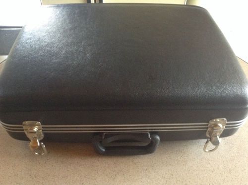 LARGE Vintage Platt Carrying Case 22 x 16 x 8.5 With Keys &amp; Interior Foam