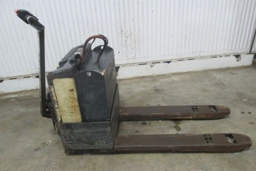 Crown electric 4,000-lbs electric pallet jack - used - am15477 for sale