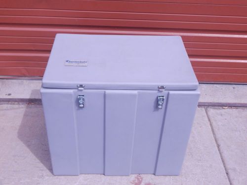 ThermoSafe 301 Heavy Duty Dry Ice Storage Chest USED W 28 x L 19
