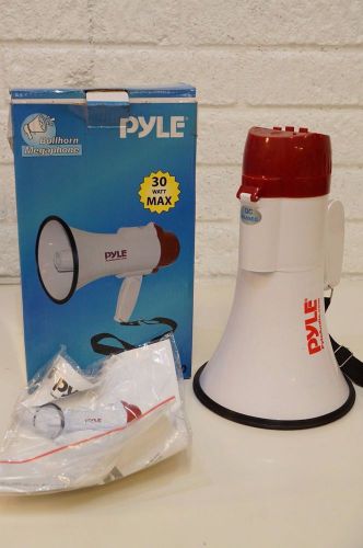 Pyle-Pro Professional Megaphone/Bullhorn with Siren, PMP30 Open Box