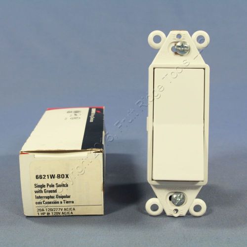 Cooper White Single Pole Decorator Rocker Wall Light Switch 20A 120/277V 6621W