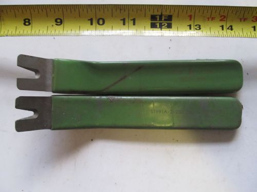 Aircraft tools 2 fastener pry bars