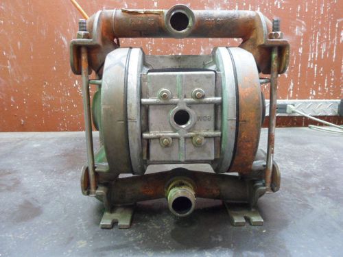 WILDEN STAINLESS M2 DIAPHRAGM PUMP #5241051J NO TAG TOP PORT:3/4&#034; 1&#034; USED