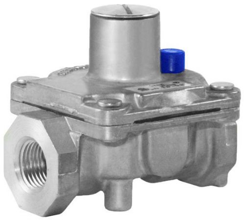 Maxitrol Gas Pressure Regulator #RV48CL - LP or NAT Gas