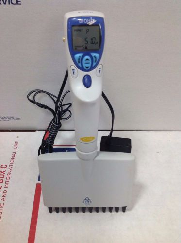 Biohit eline 12 channel electronic pipettor, e120 5.0-120µl with battery charger for sale