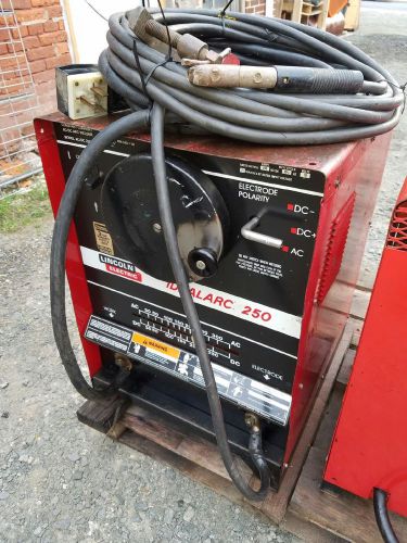 Lincoln Idealarc 250 AC/DC Arc Welder