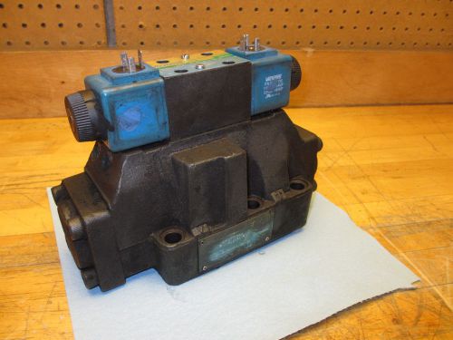 Vickers DG5S-8-2N-M-U-B5-30 Hydraulic Valve 02-139989 Pilot DG4V-3S-6N-M-U-B5-60