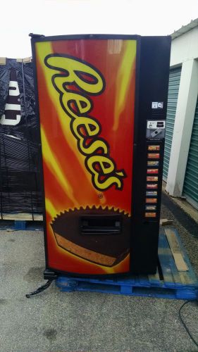 dixie narco cold candy bar vending machine