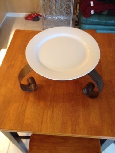 Plate Stand and White Ceramic Plate