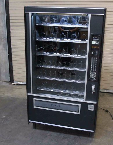 snack candy vending machine - nice condition in Las Vegas USI 3015A