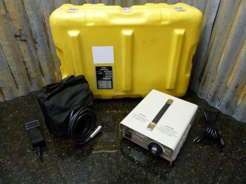 Olympus kls-402 ac/dc portable fiberoptic light source w/case tested free s&amp;h for sale