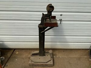 STIMPSON #489 EYELET GROMMET FOOT POWERED AUTOMATIC FEED MACHINE