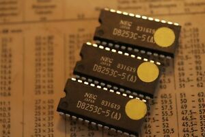 1x NEC D8253C-5
