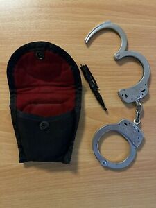 Smith &amp; Wesson M-100 Handcuffs With Tactical Handcuff Key and Nylon Pouch