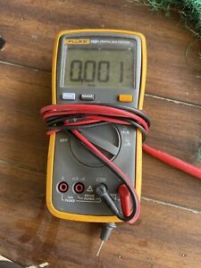 Fluke 15B Digital Multimeter