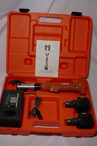 Huskie Robo Crimper &amp; Case 2 Batteries &amp; Charger ECO-EZ ROBO-CRIMP Huskie Tools