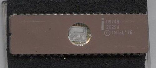 Vintage Intel D8748  Microcontroller IC