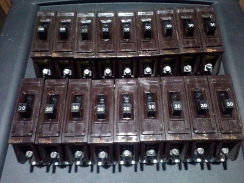 Wadsworth single pole 30 amp breakers. Lot 0f 18. Type A