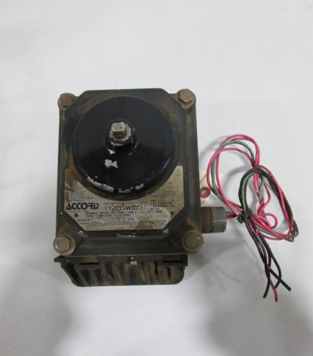 ACCORD AXL21000 ULTRASWITCH 250V-AC 250V-DC VALVE LIMIT SWITCH D382854