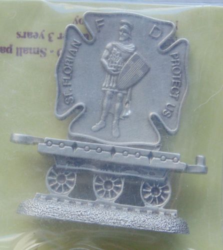 Pewter Public Service Train Cars, approximately 1 3/4&#034; high x 1 5/8&#034; long