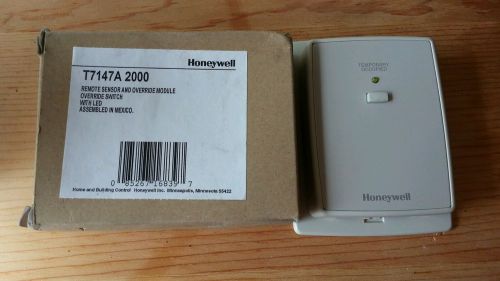 NIB HONEYWELL T7147A 2000 REMOTE SENSOR AND OVERRIDE MODULE SWITCH WITH LED
