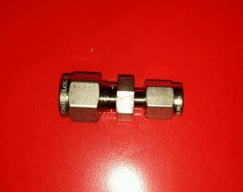 Swagelok straight reducing union stainless steel 1/4&#034; - 1/8&#034; [ss-400-6-2] for sale