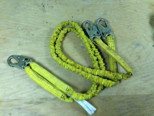 Safelight lanyard 6 foot shock absorbing with two large hooks and two legs