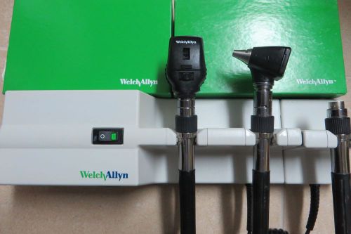 WELCH ALLYN 767 System ,3 Cradles/Dock stations &amp; Heads 76710
