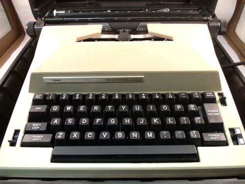 Sears The Scholar w/ Correction Portable Electric Typewriter 161.53770 w/Case